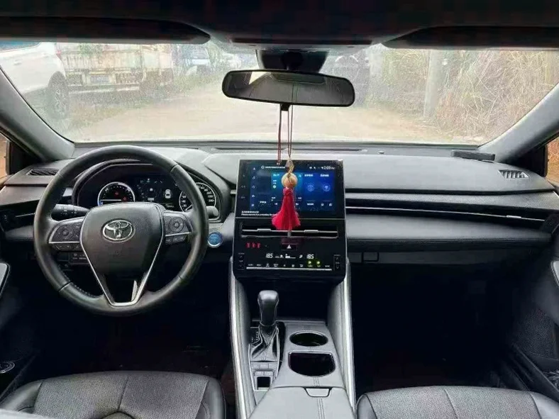 丰田亚洲龙 驾驶室