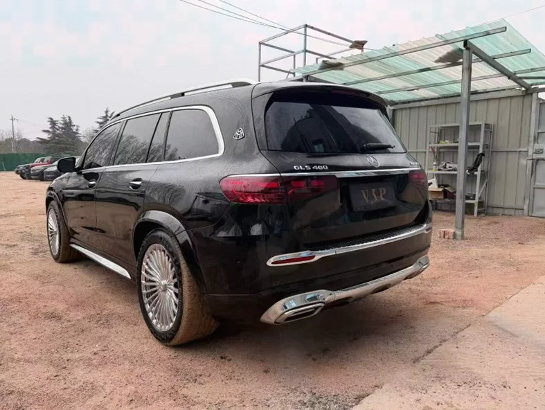 奔驰GLS 内饰前排