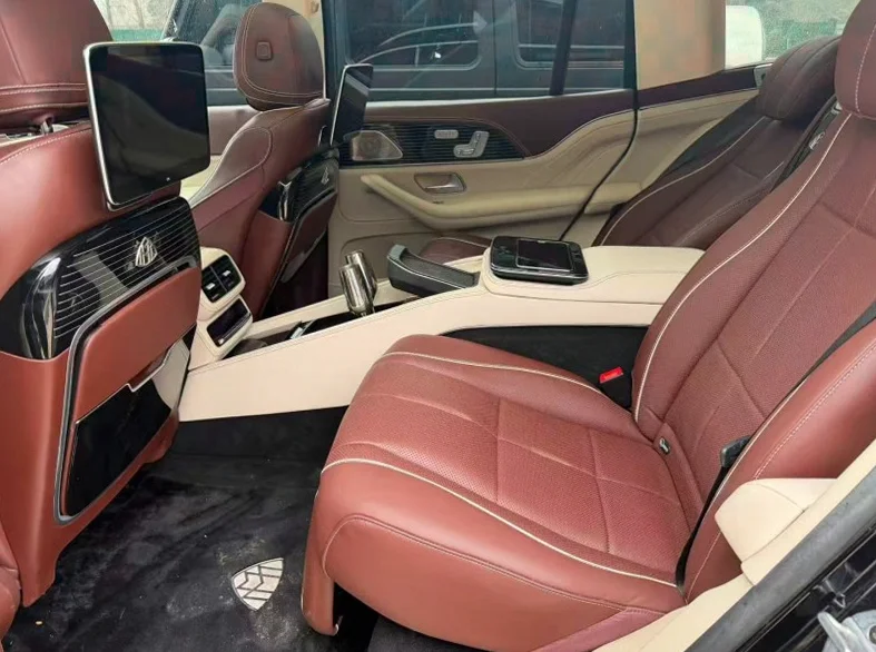 奔驰GLS 后面外观二