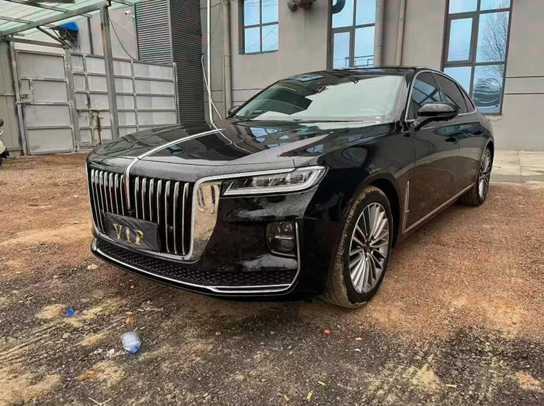 红旗H9 正面外观三