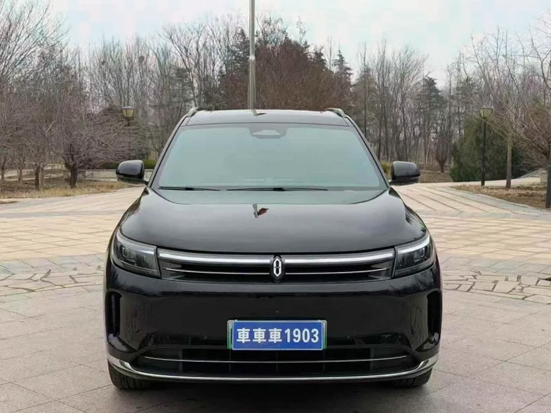 潍坊2024年华为智选问界质押车 正面外观一