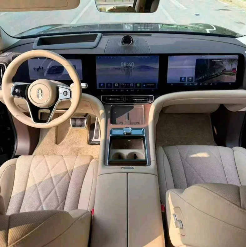 华为智选问界 后面外观二