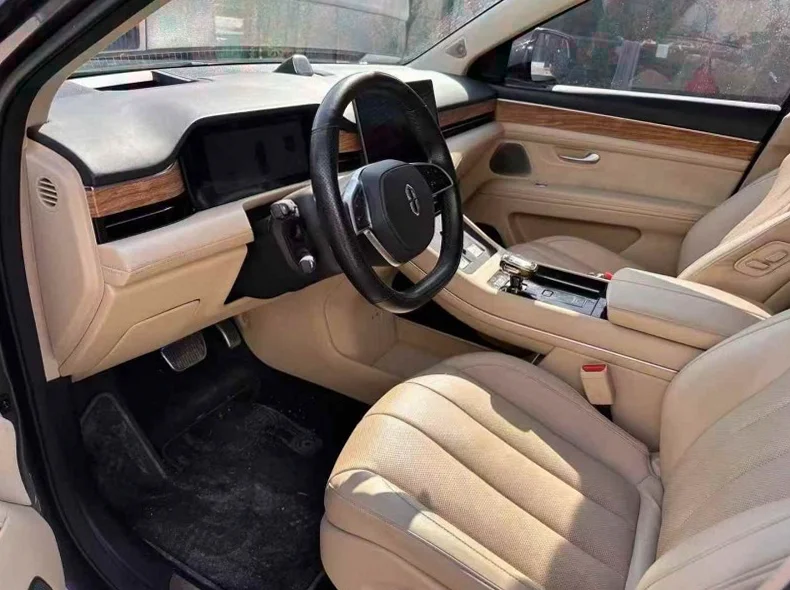 华为智选问界 后面外观二