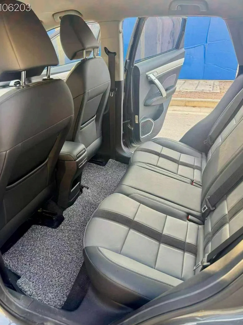 吉利缤越 后面外观三