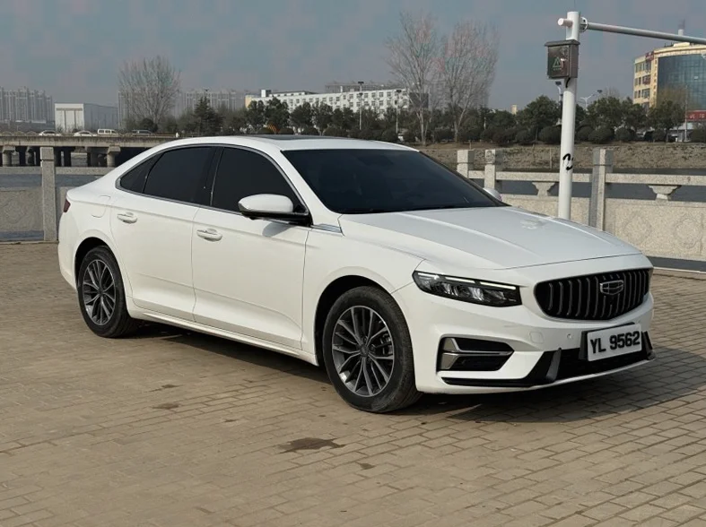 吉利星瑞 后面外观一