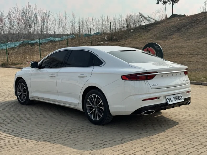 吉利星瑞 内饰前排