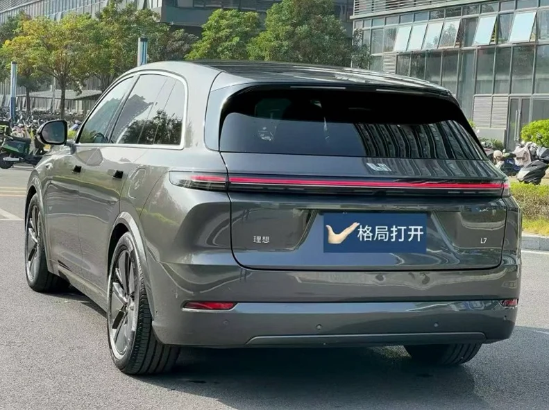 理想L7 后面外观二