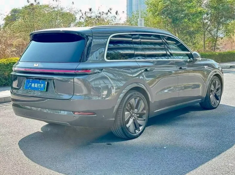 理想L9 后面外观三