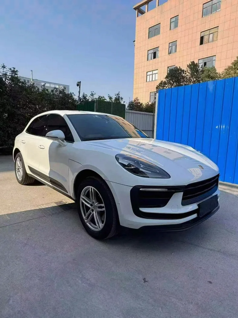 保时捷Macan 正面外观三