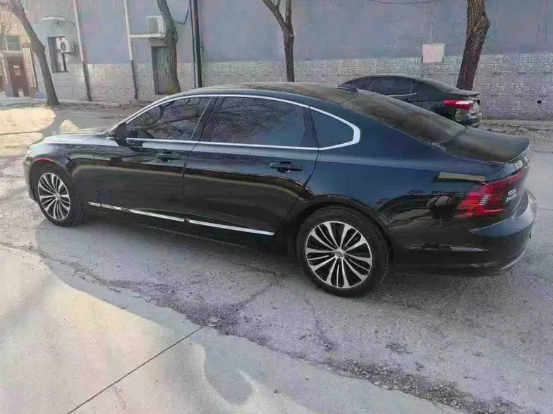 沃尔沃S90 内饰前排