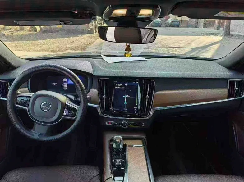 沃尔沃S90 后面外观二