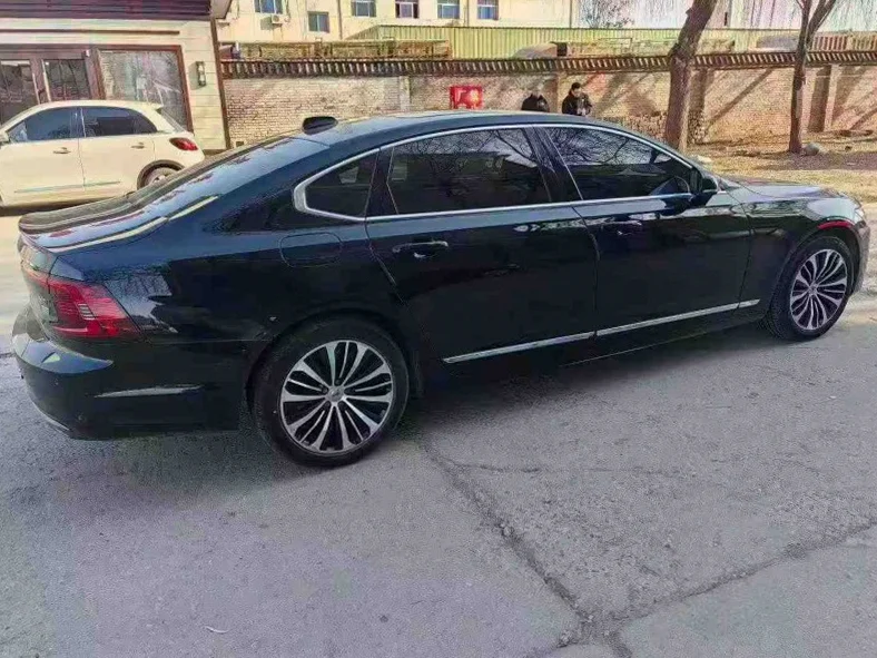 沃尔沃S90 内饰后排