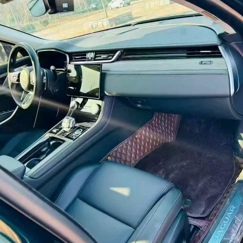 捷豹XFL 后面外观一