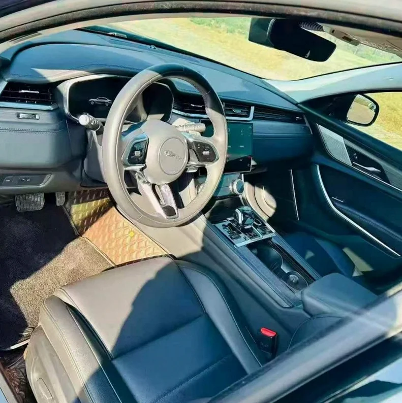 捷豹XFL 后面外观三