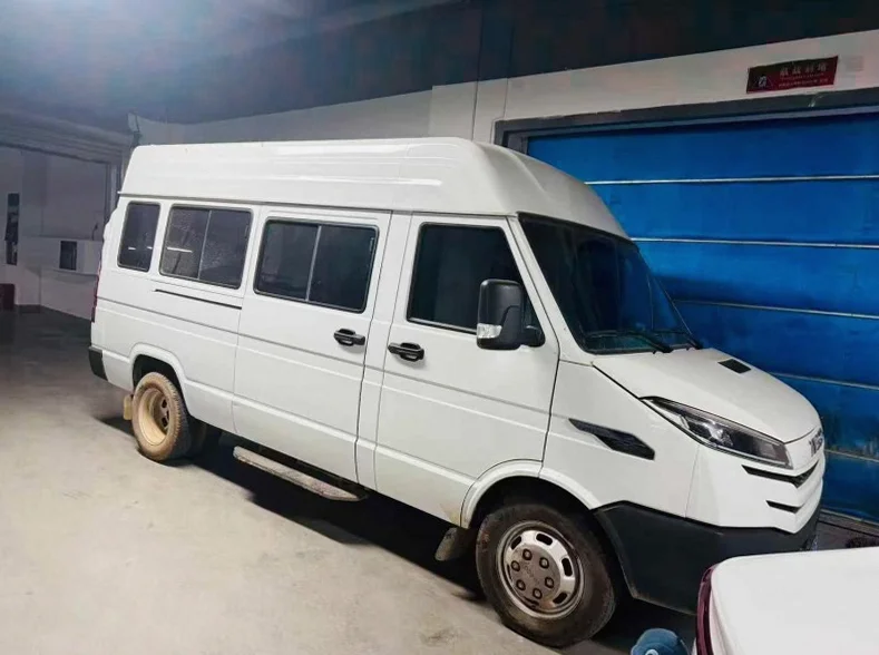 依维柯得意 内饰后排