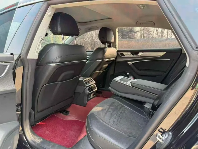 奥迪A7L 后面外观二