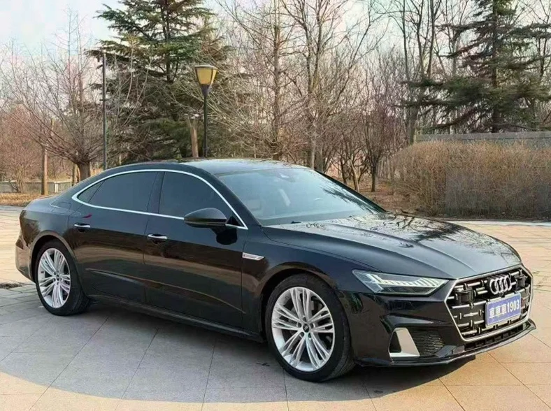 奥迪A7L 正面外观二