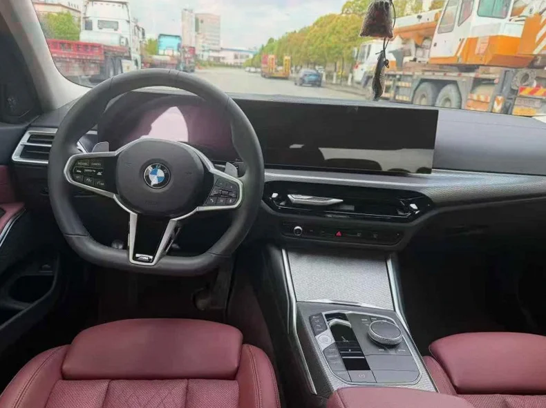 宝马3系 内饰后排