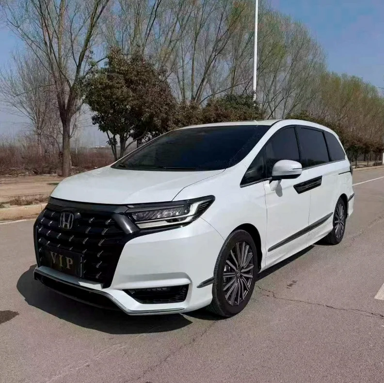 本田艾力绅 正面外观三