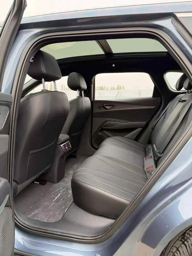 比亚迪海豹 后面外观三