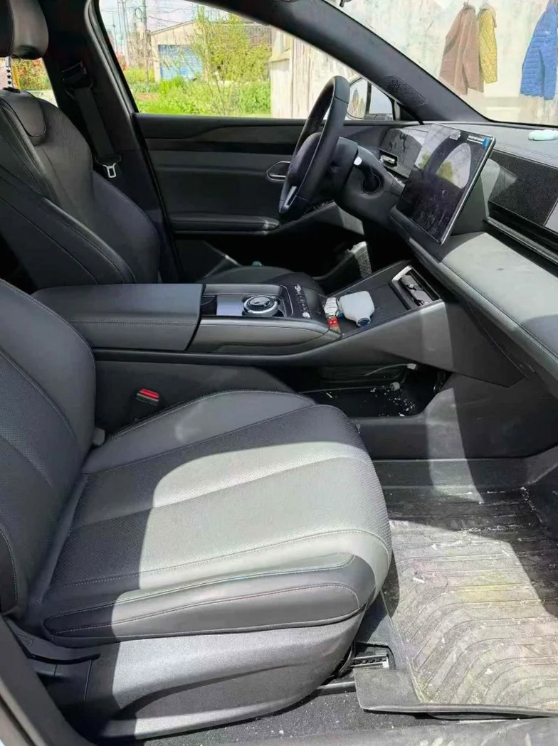 比亚迪秦 正面外观三