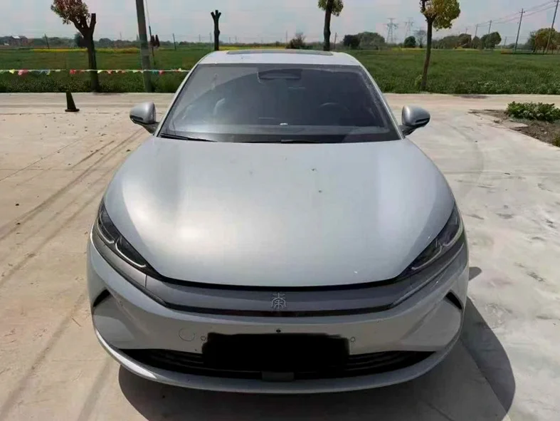 连云港2025年比亚迪秦客户回头车 正面外观一