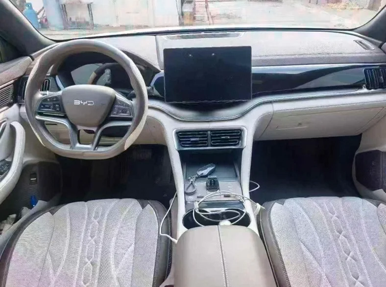 比亚迪宋 后面外观一