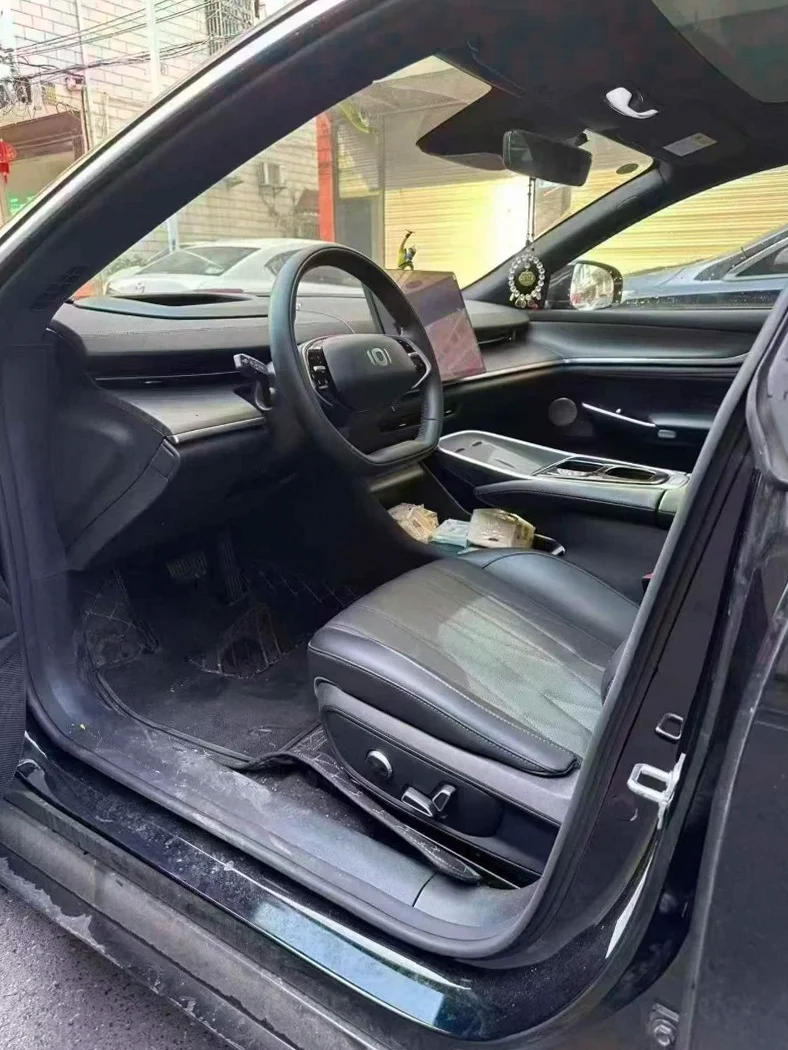 长安汽车启源 后面外观一