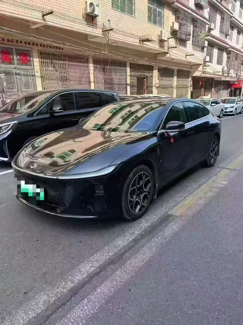 长安汽车启源 正面外观二