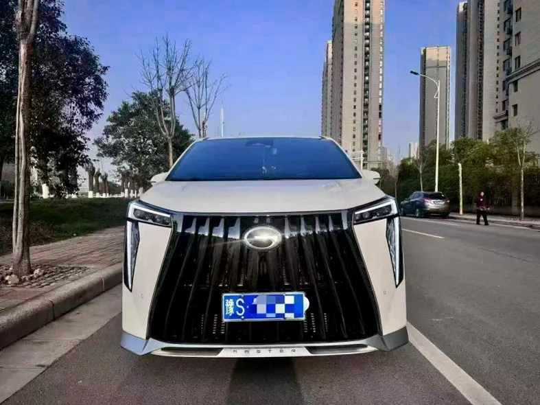 安阳2025年传祺M8抵押车 正面外观一