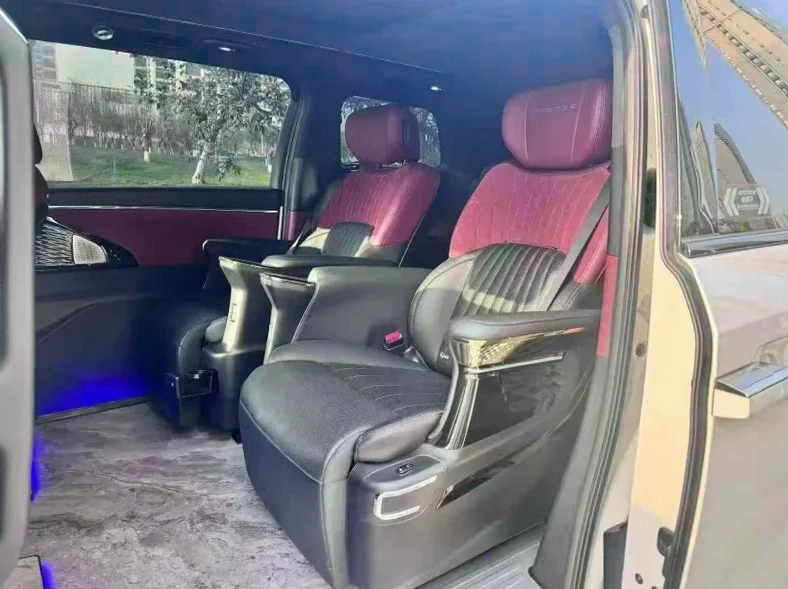 传祺M8 后面外观一