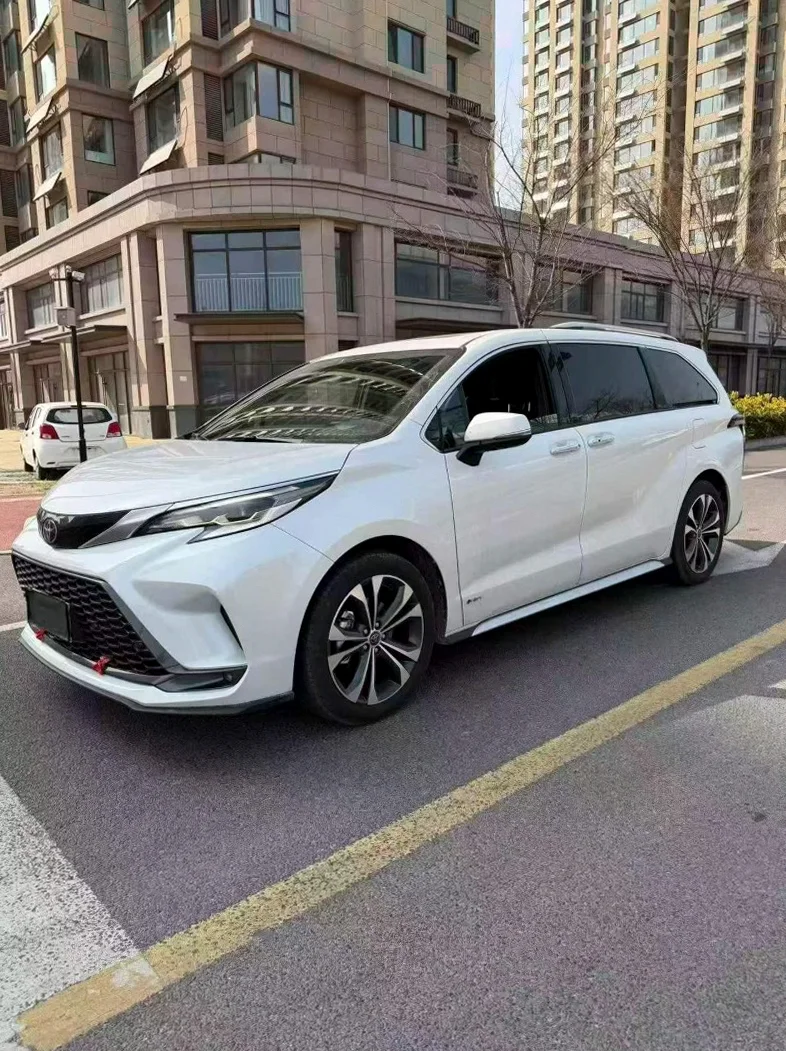 丰田格瑞维亚 正面外观三