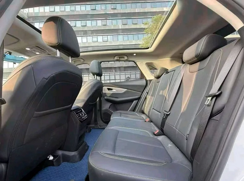 风行东风 内饰后排