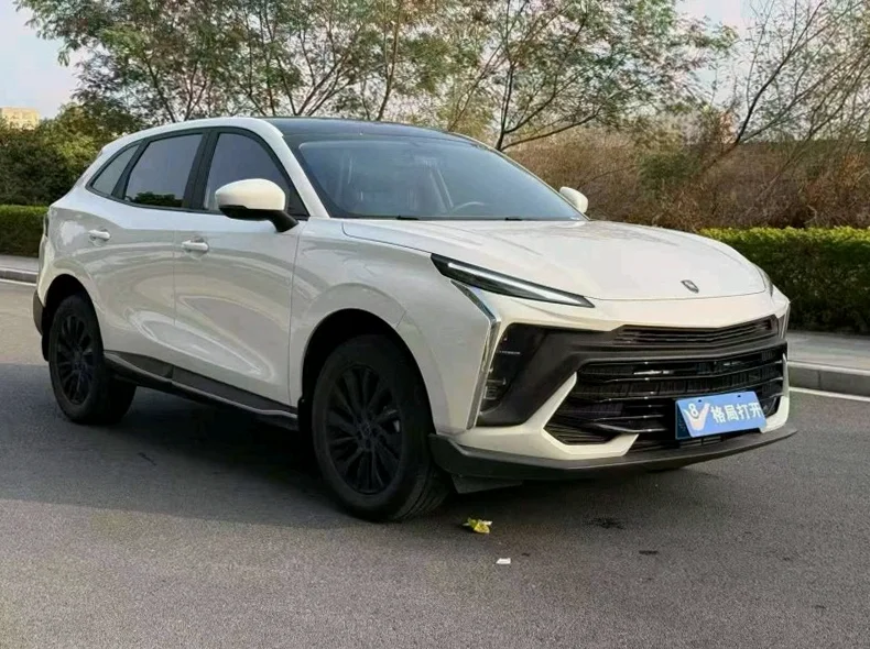 风行东风 正面外观三