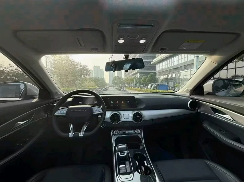 风行东风 驾驶室