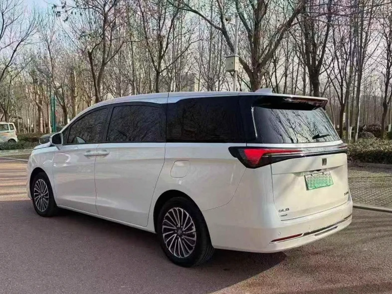 别克GL8 内饰后排