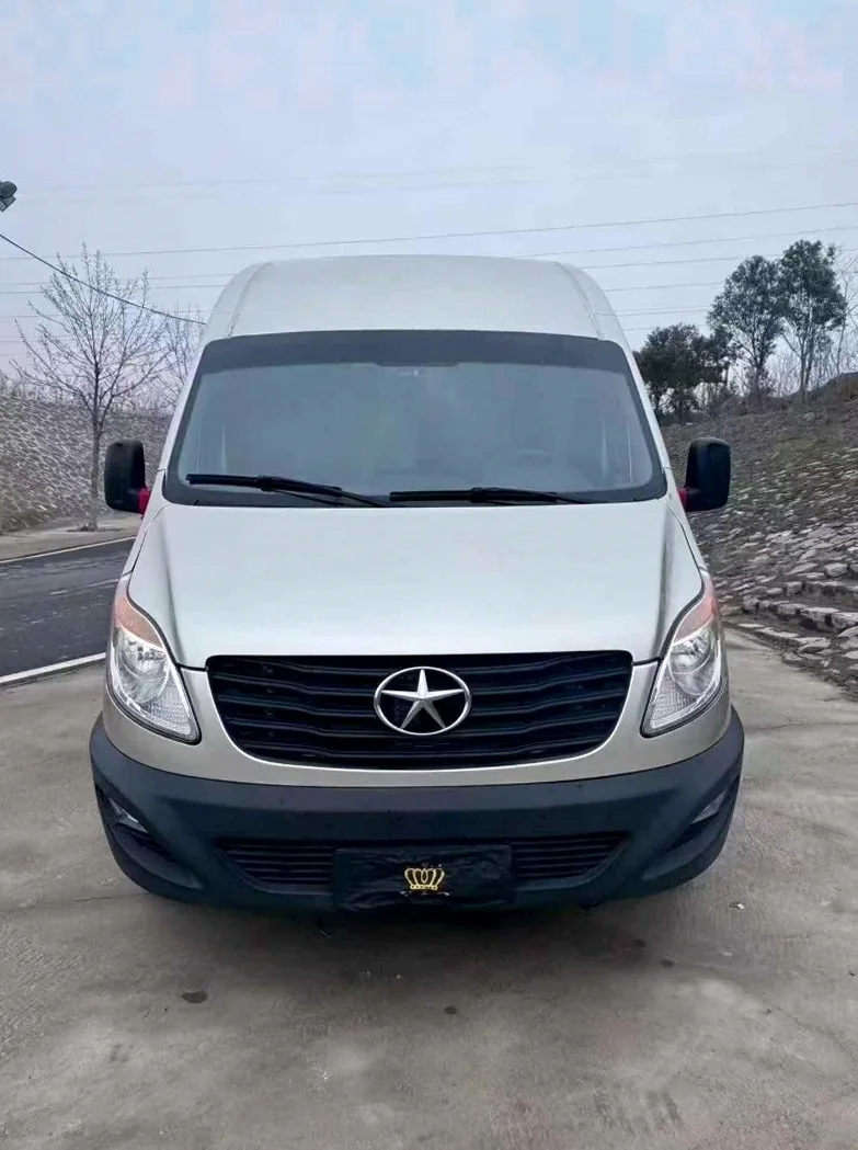 准26年江淮星锐中轴高顶7座后双胎