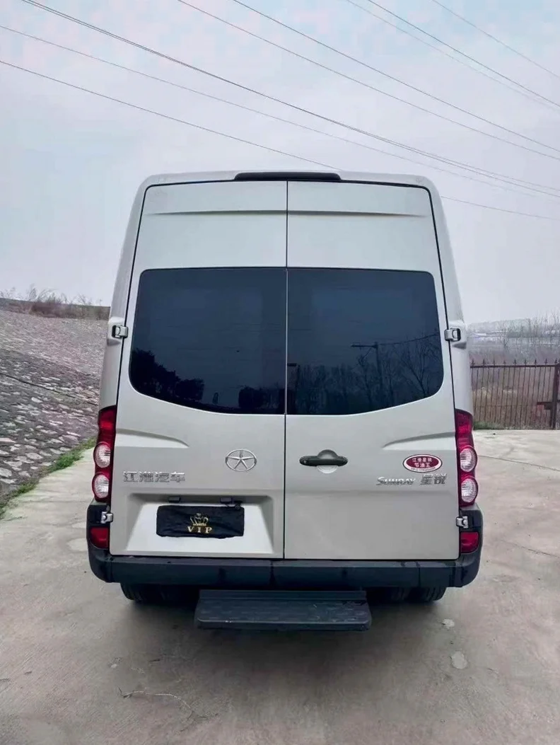 江淮星锐 驾驶室