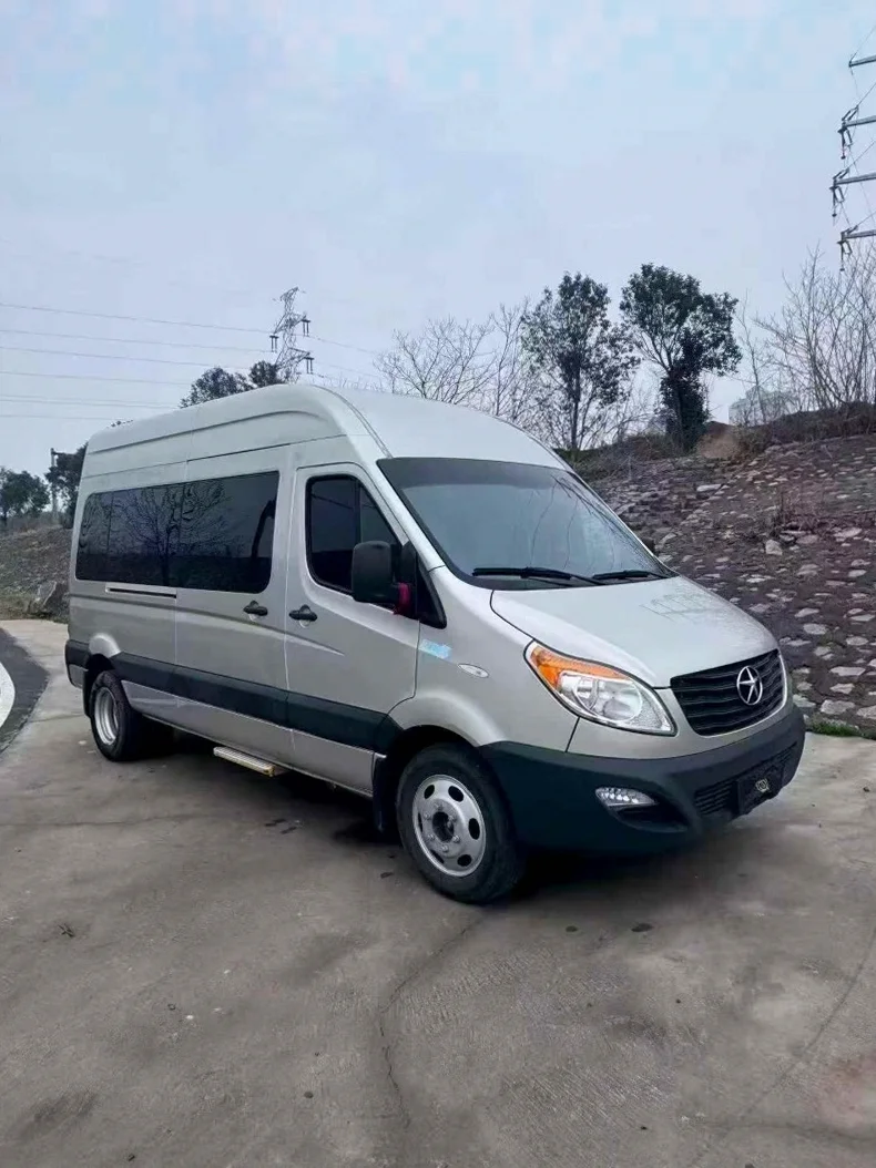 江淮星锐 正面外观二