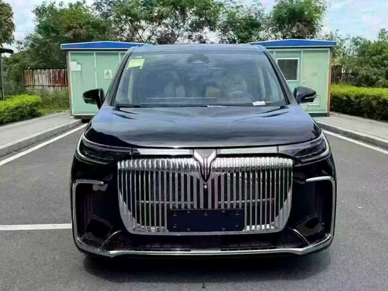 25年岚图梦想家 1.5T油电混动四驱