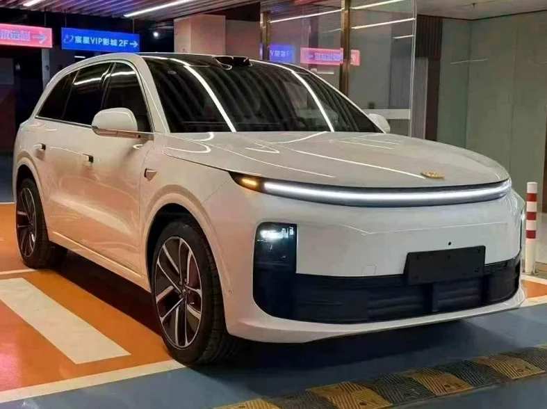 理想L6 后面外观一