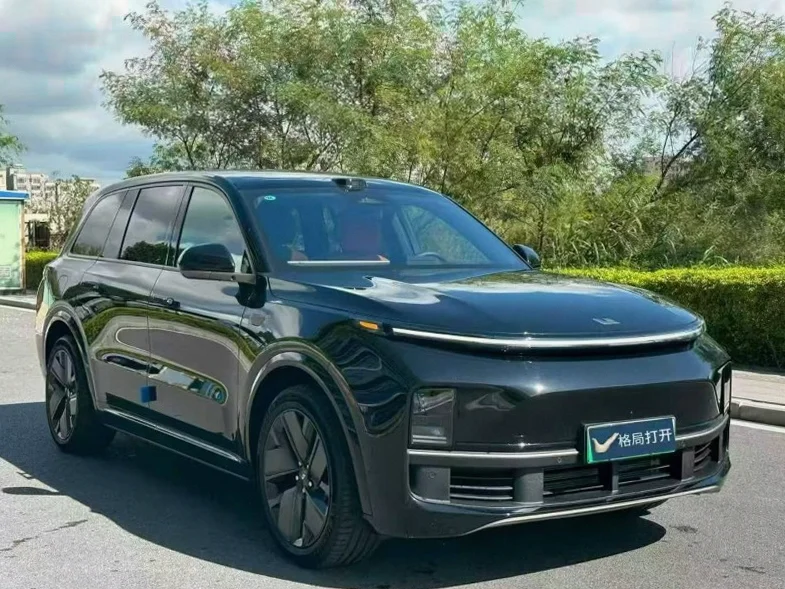 理想L9 正面外观二