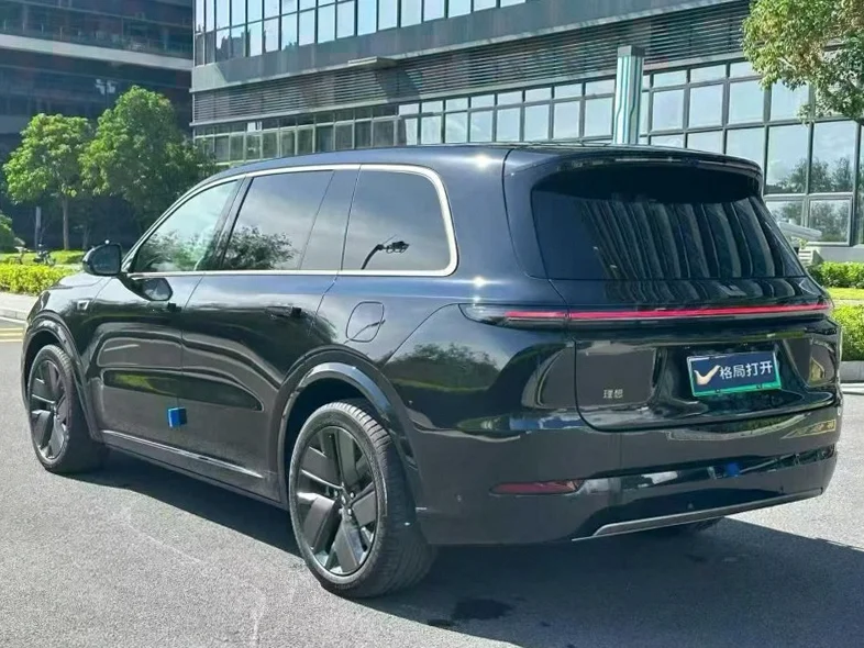 理想L9 后面外观二