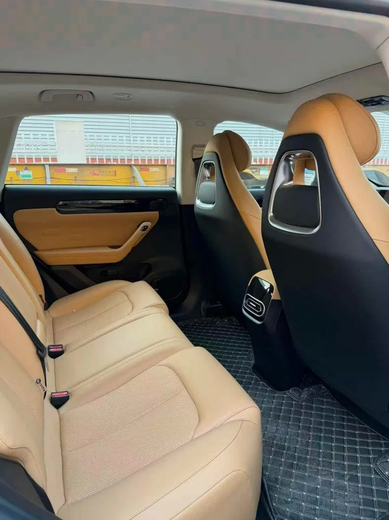 零跑汽车C11 后面外观二