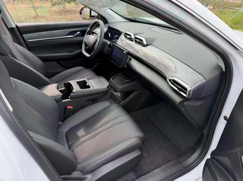 风神东风 后面外观一