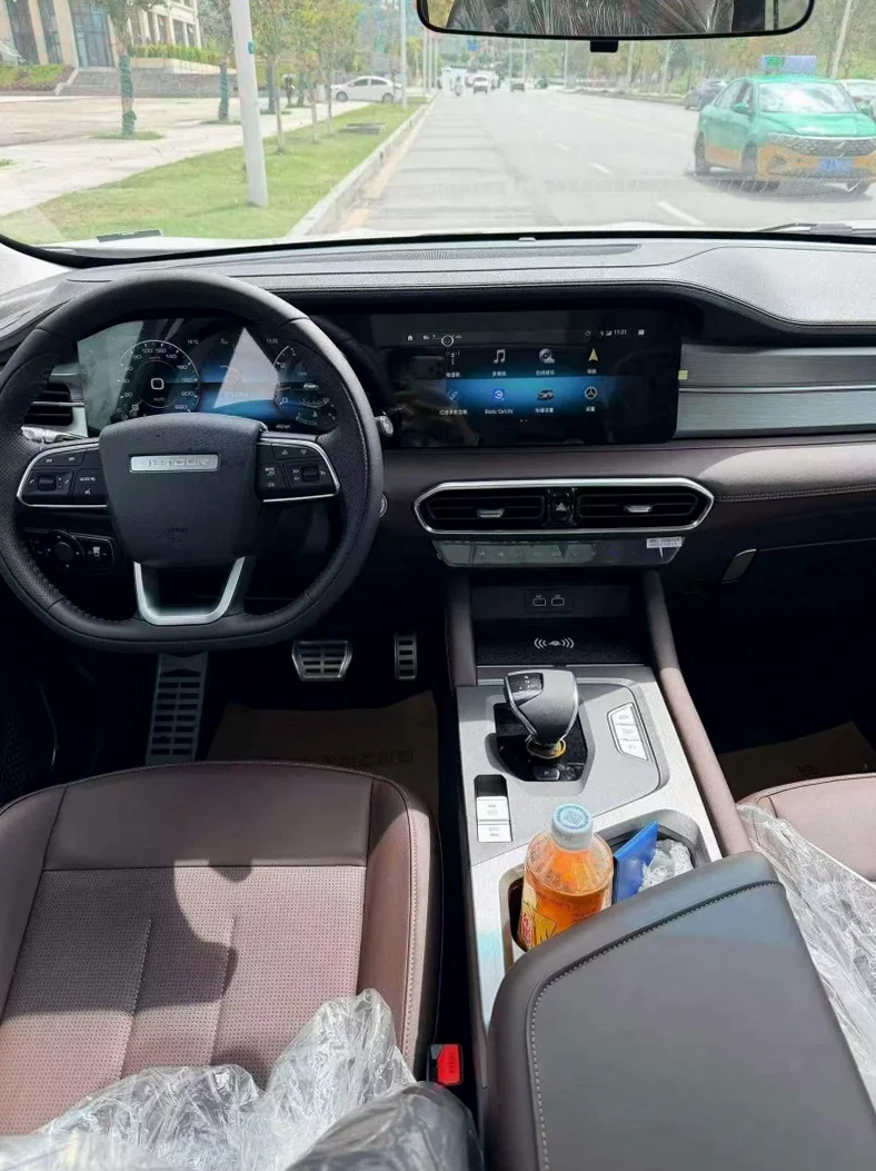 奇瑞捷途 后面外观一