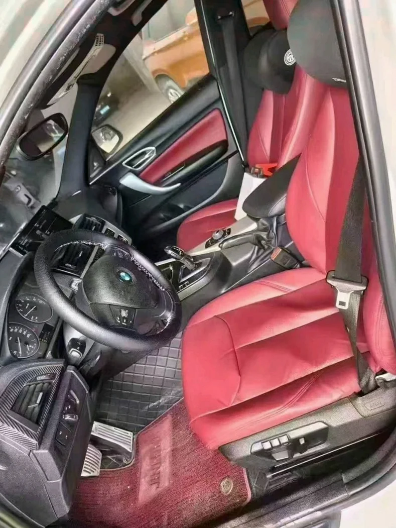 宝马1系 内饰后排