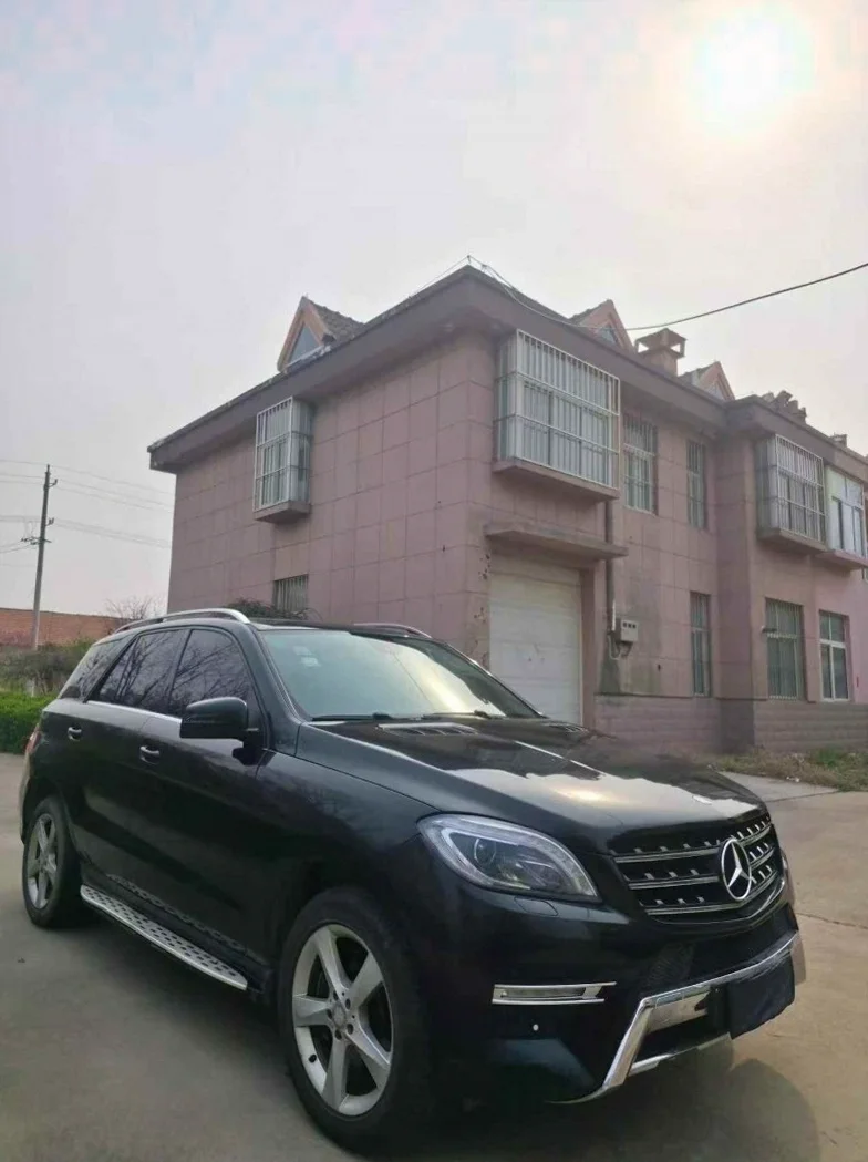 奔驰ML 正面外观三