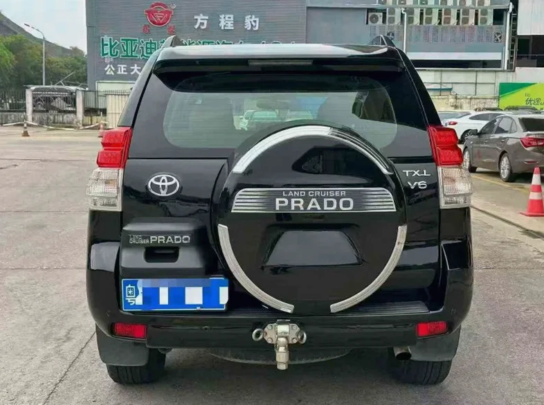 丰田普拉多 后面外观三