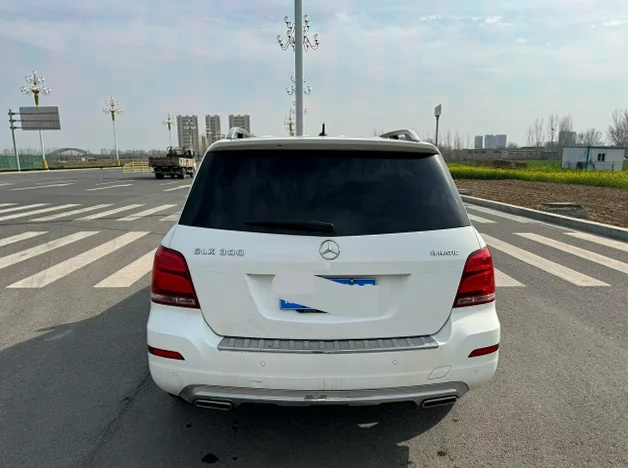 奔驰GLK 后面外观二